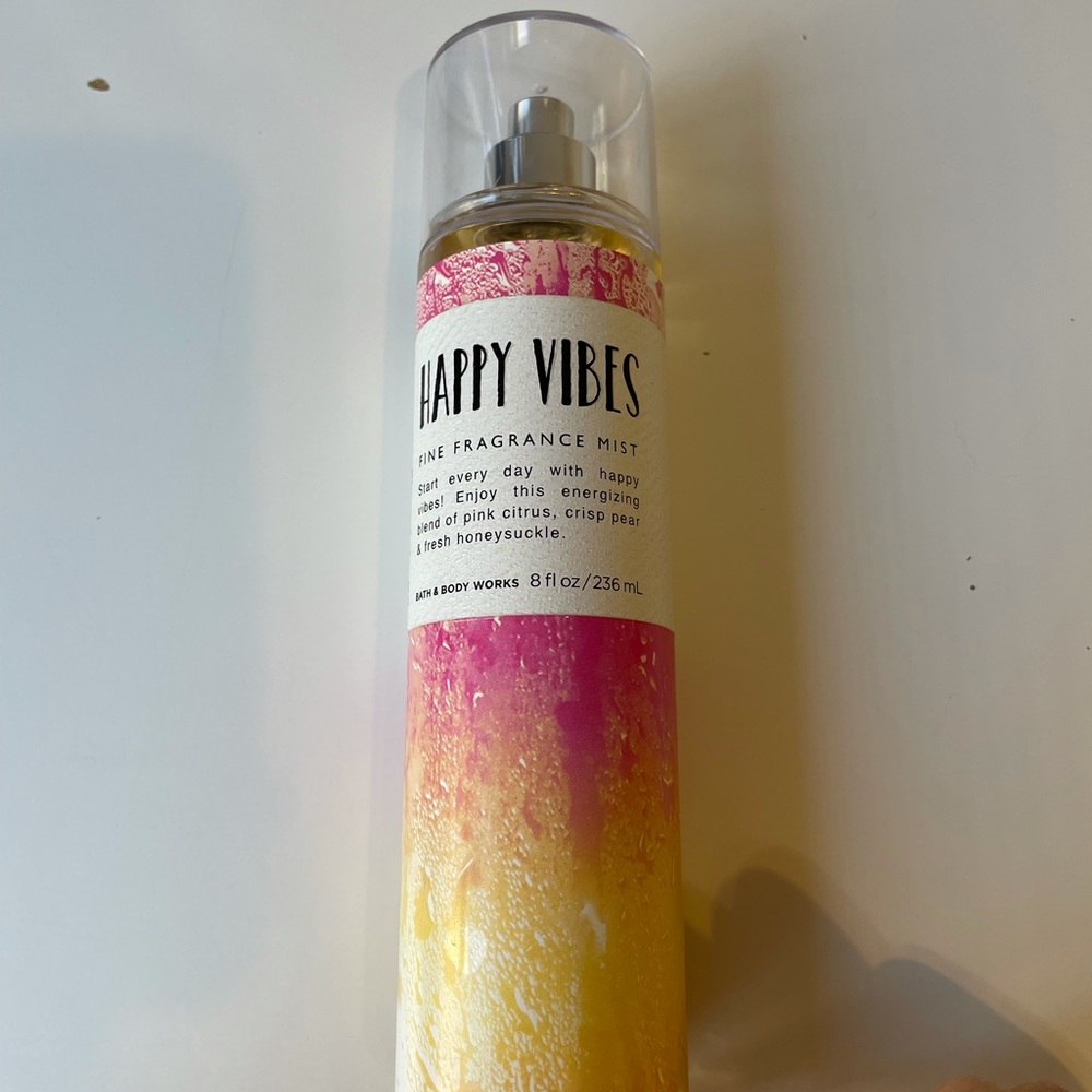 HAPPY VIBES BODY MIST💕